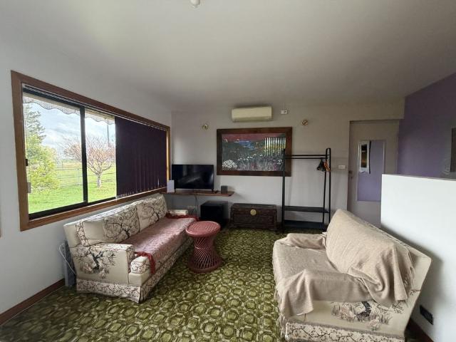 12B Alpine Way, Khancoban Fully Furnished 1 Bedroom Flat | $390 per week | Utilities Included