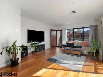 12b harold white coombs act townhouse for rent lj hooker