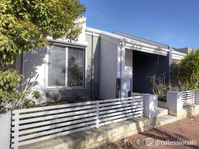 12B Marchwood BoulevardButler WA 6036, Australia