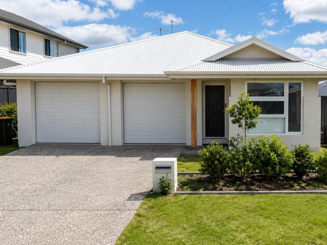 12B Rumba Road, Ripley, QLD 4306 DuplexSemi detached for Rent Ray White Forest Lake QLD