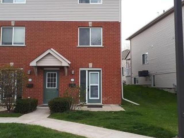 12C 139 Brighton Street, Waterloo, ON, N2J 4Z5 townhouse for sale | Listing ID X13653 | Royal LePage