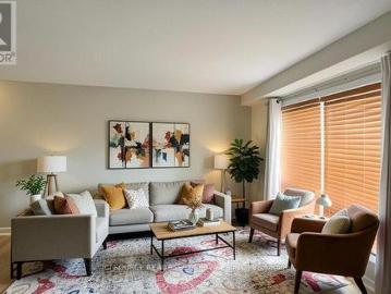 12C Sonnet Crescent, Ottawa, ON, K2H 8W7 townhouse for sale | Listing ID X13492 | Royal LePage