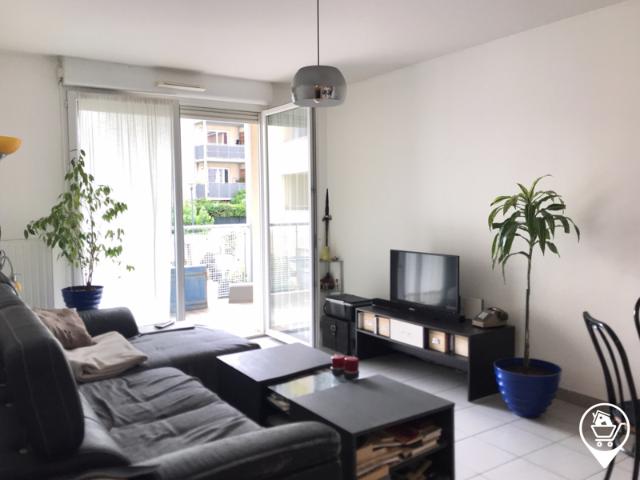 12ème, T3 + TERRASSE 7m2 + 2 PLACES DE PARKING
