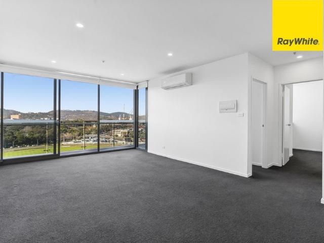12th floor Trilogy apartment with sweeping views