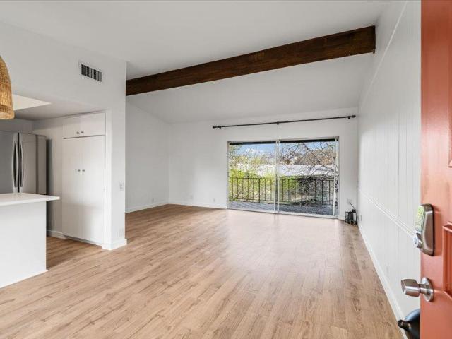 1304 Mariposa Dr # 206
