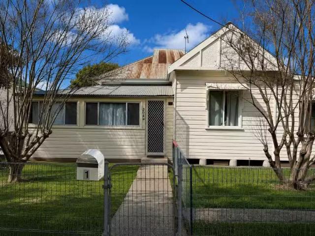 1/304 Balo Street, Moree Apartment for rent Listed by Brooke.
