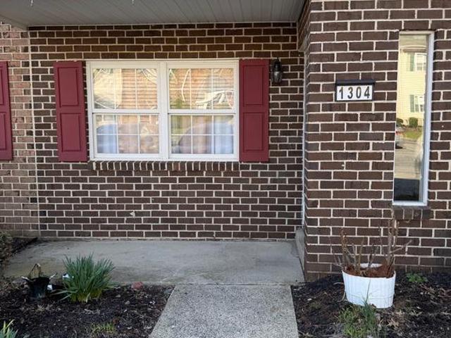 1304 Blue Jay Drive