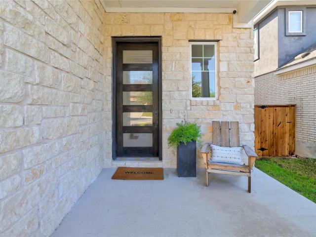 1304 Kneehigh Ln