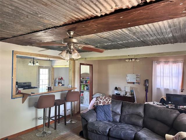 1305 Oak