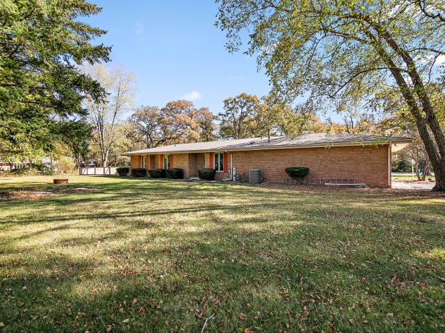 1305 oaktree lane