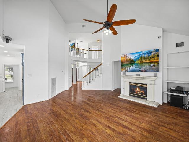 1305 Buttonwood Drive