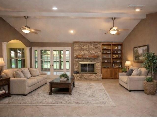 1305 Cliff Drive