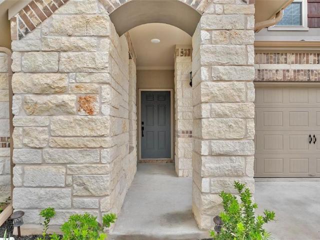 1305 Crescent Ln