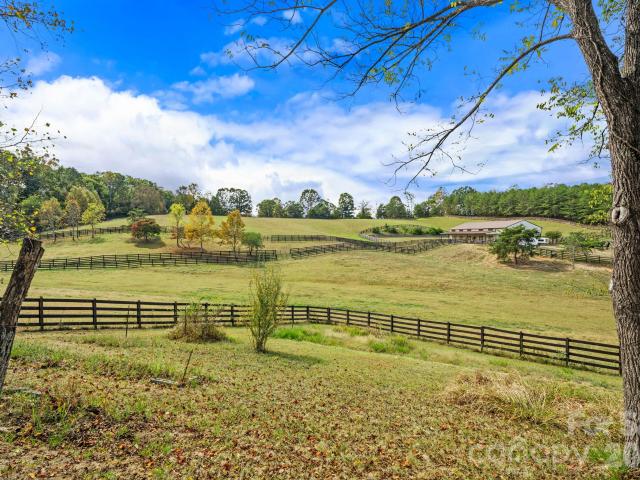 1305 Jenkins Valley Road
