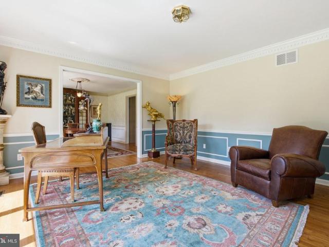 1305 Lundy Lane