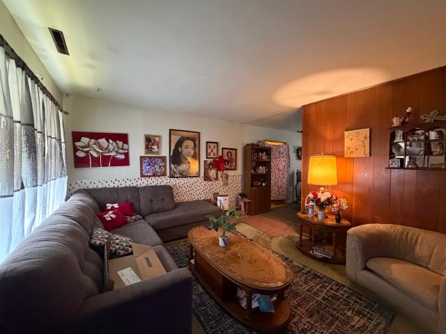 1305 Parkview Drive
