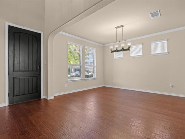 1305 Realoaks Drive