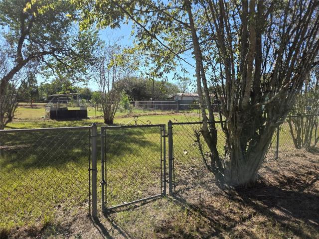 1305 2nd St, Hempstead, TX 77445 | MLS #91935