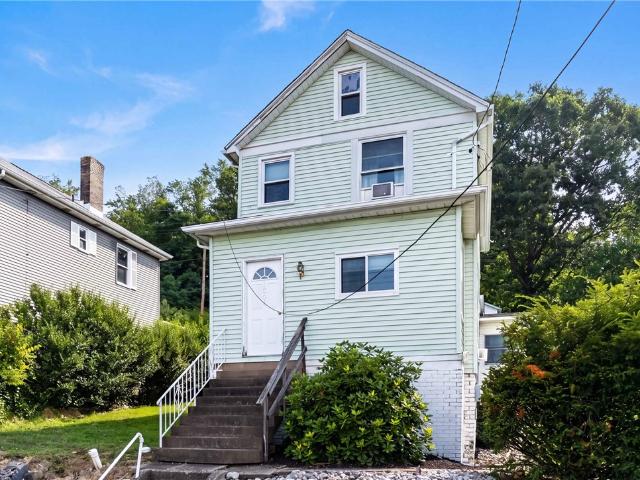 1305 4th Ave