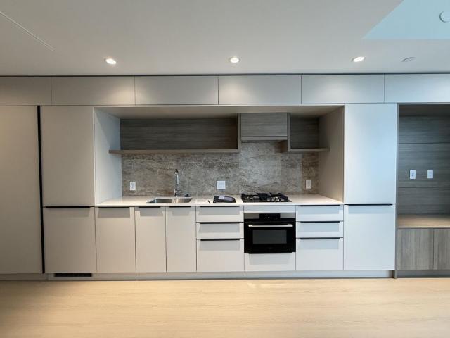 1305 612 Elmwood Street, Coquitlam