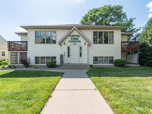 1306 N 4th St Apt 202, Bismarck, ND 58501