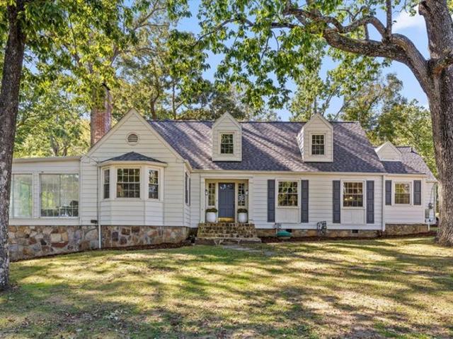 1306 Elfin Rd, Lookout Mountain, GA 30750