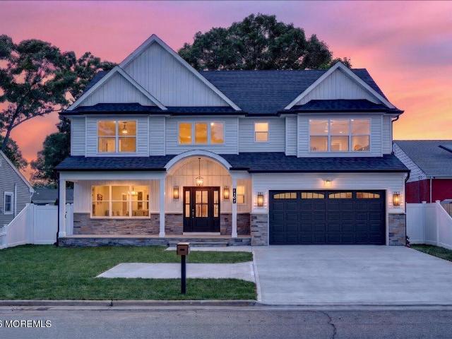1307 River Avenue