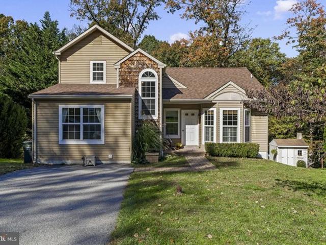 1307 Spellman Dr, Downingtown, PA 19335