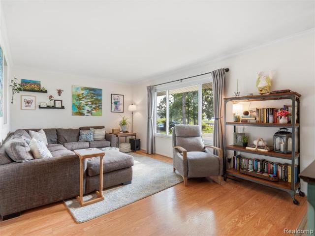 13084 Torrey Road