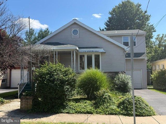 1308 E Caracas Ave, Hershey, PA 17033