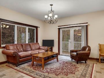 1308 Sunset Ct