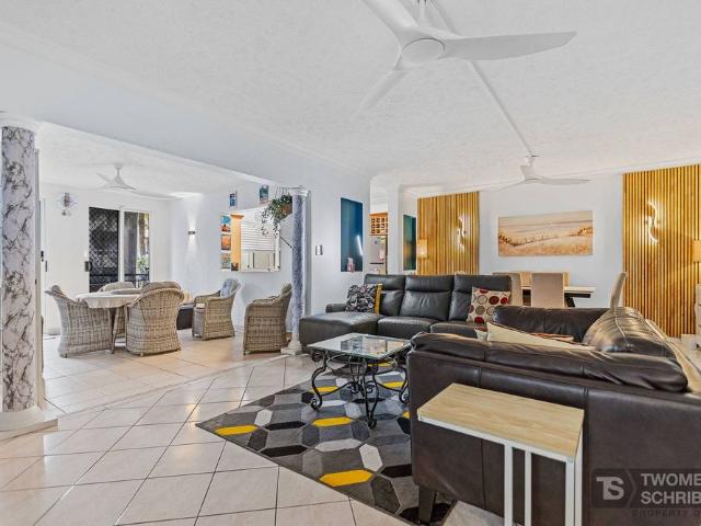 1309/2 10 Greenslopes Street, Cairns North