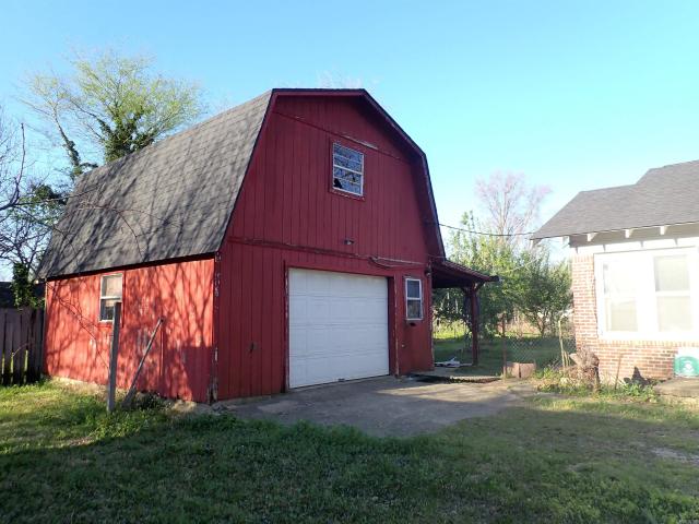 1309 Center Street