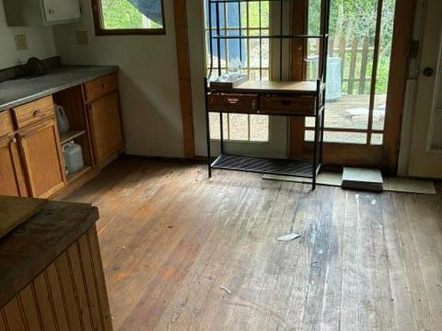 1309 Pewaukee Rd