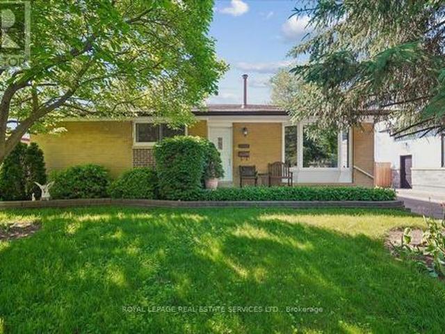 1309 Warwick Avenue, Oakville, ON, L6L 2V8 house for sale | Listing ID W13703 | Royal LePage