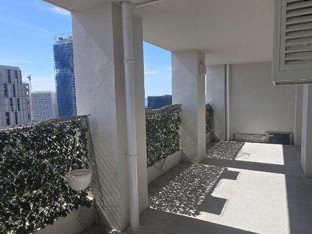13002 MARSEILLE EUROMÉDITERRANÉE / Quais D’ARENC T4 79,70 M2 14è ETAGE TERRASSE, PARKING ET VUE MER PANOR