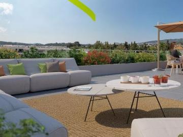 13006 LA CIOTAT Au dernier étage T4 Duplex de 93 m2, terrasse 46 m2 plus loggia 7m + 2 places parking