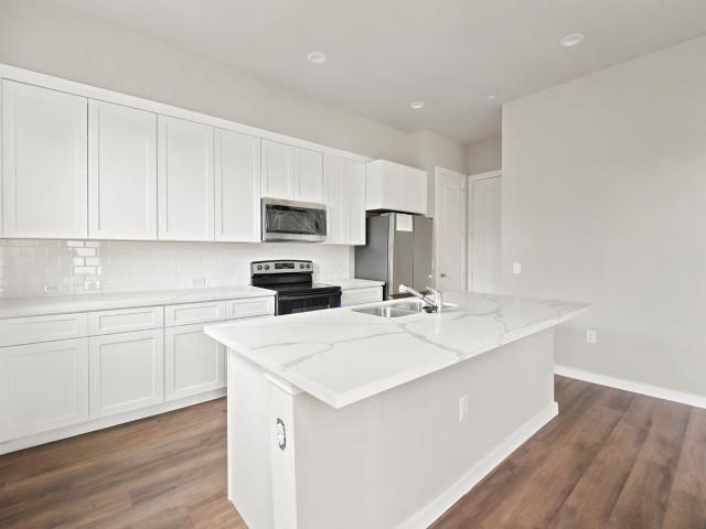 1300 Mckie Dr # 33