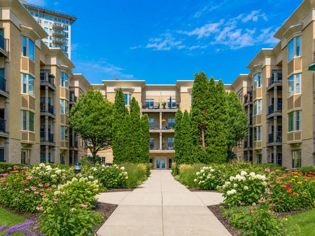 1300 N Prospect Ave, Unit 114
