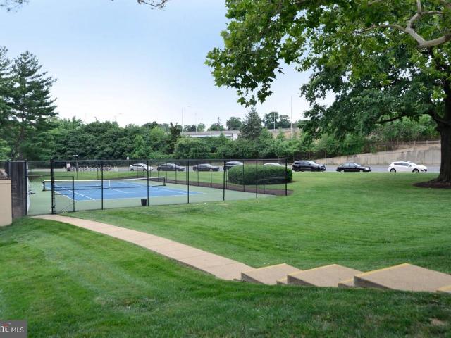 1300 Army Navy Drive # 823
