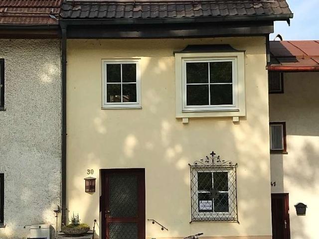 1300 €, ca. 100 m², 4 Zimmer
