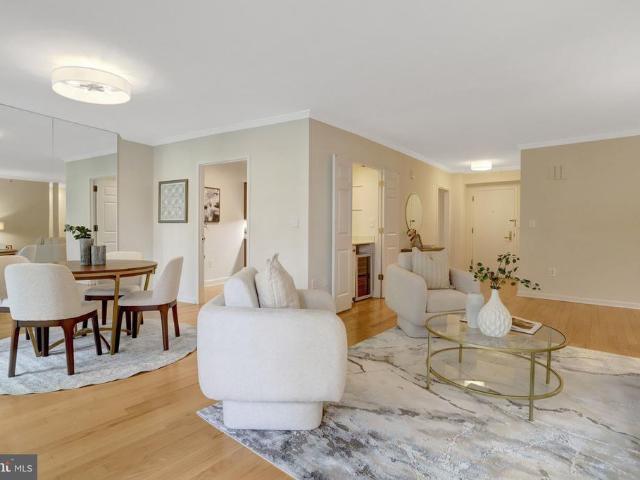 1300 Crystal Drive # 401S