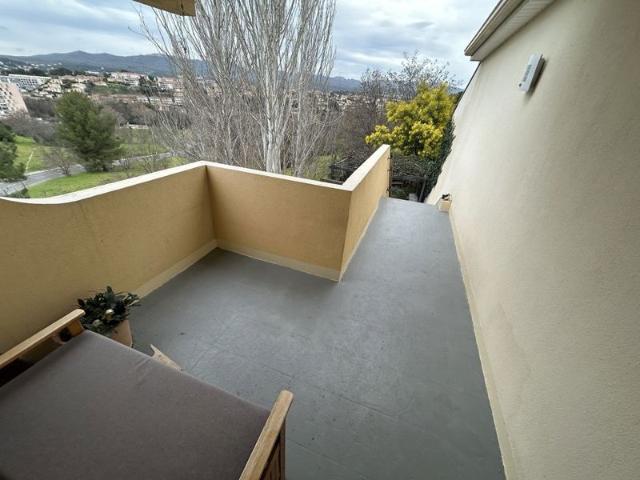 13013 ! T4 ! SECTEUR HAUTS BOIS ! AVEC JARDIN + TERRASSES