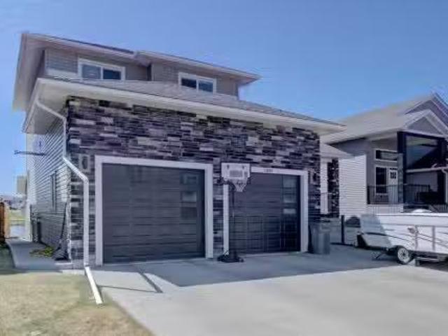 13010 Royal Boulevard, Grande Prairie, AB, T8V 6J6 house for.