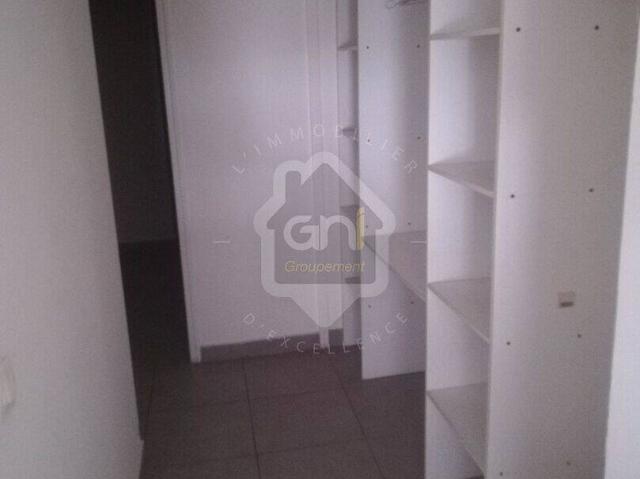 13011 ST MARCEL STUDIO 26M2 SEJOUR CUISINE US SALLE D EAU LOYER