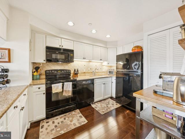 1301 N Courthouse Rd, Unit 1810, Arlington, VA 22201 | MLS #VAAR2069