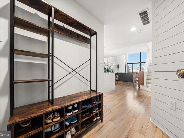 1301 N Courthouse Road # 1807