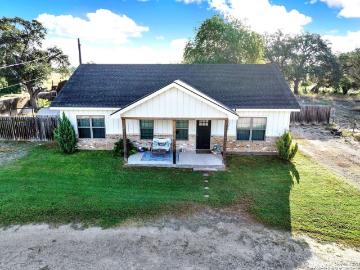 1301 Avenue H, Hondo, TX 78861 | MLS #1914