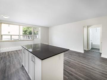 Apartment for rent in Peel, Ontario - Balcony