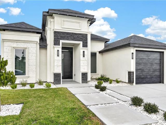 1301 E Acacia Drive